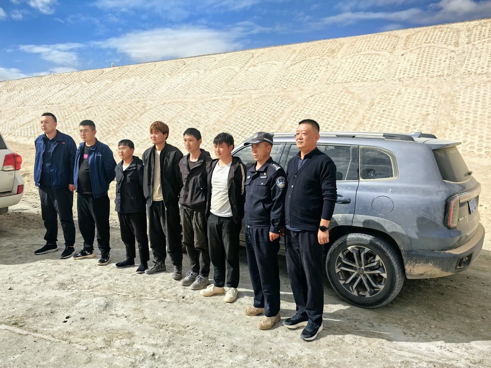陜煤建設(shè)天工公司：與時(shí)間賽跑，6小時(shí)上演生死戈壁灘救援